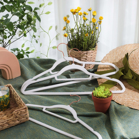 Umerașe cu catifea set 30 bucăți | alb č.3