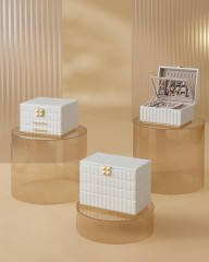 Cutie pentru bijuterii cu 3 niveluri și oglindă | alb č.2