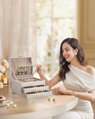 Cutie pentru bijuterii cu 3 niveluri și oglindă | alb č.1