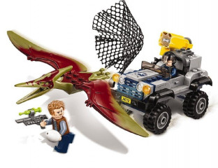LEGO Jurassic World 75926 Urmărirea Pteranodonului č.2