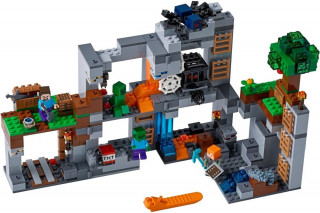 LEGO Minecraft 21147 Aventurile din Bedrock č.2