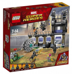 LEGO Super Heroes 76103 Atacul lui Corvus Glaive č.1