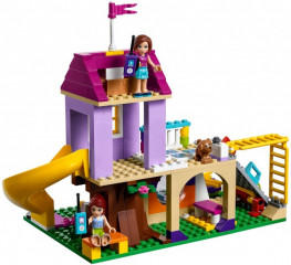 LEGO Friends 41325 Teren de joacă în orașul Heartlake č.2