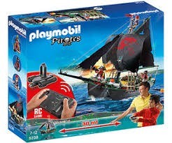 Playmobil 5238 Nava piraților cu motor și telecomandă č.1